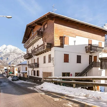 Miramonti Intero Ristrutturato Nuovo Apartment San Pietro di Cadore